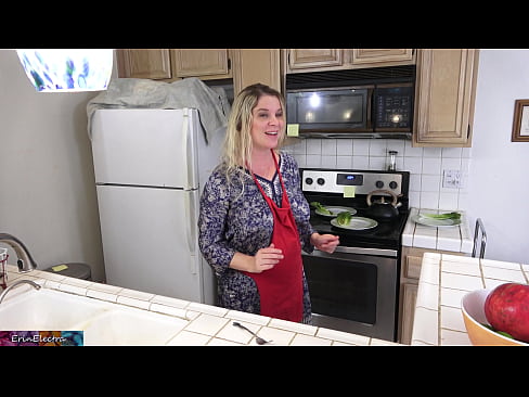 ❤️ Belle-mère qui le traie dans la cuisine avant son rendez-vous. ❤️❌ Porno at us fr.rex-porn-com.ru ❌️